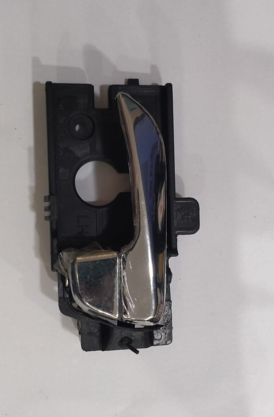 R.C LEVER LOCK ASSY GRAND CHROME FRONT - Image 2