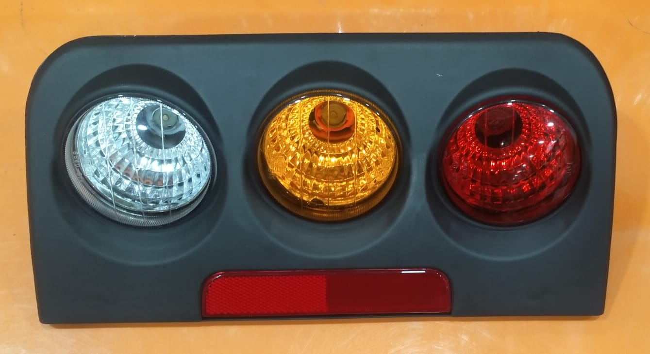 UNO MINDA TAIL LAMP TATA MAGIC -LH