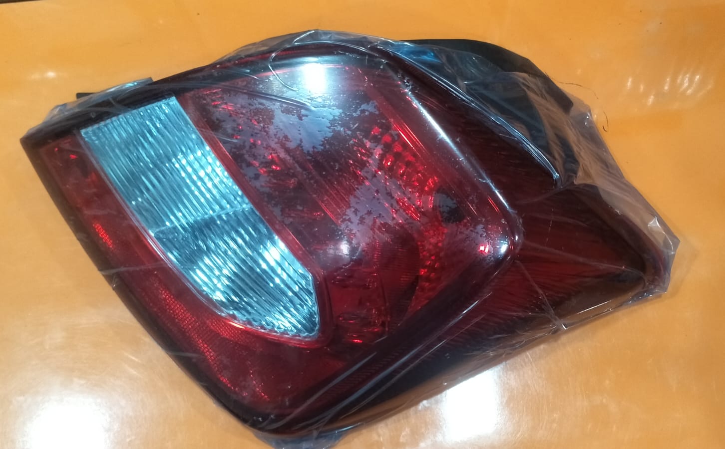 UNO MINDA TAAIL LAMP CELERIO T1 -RH