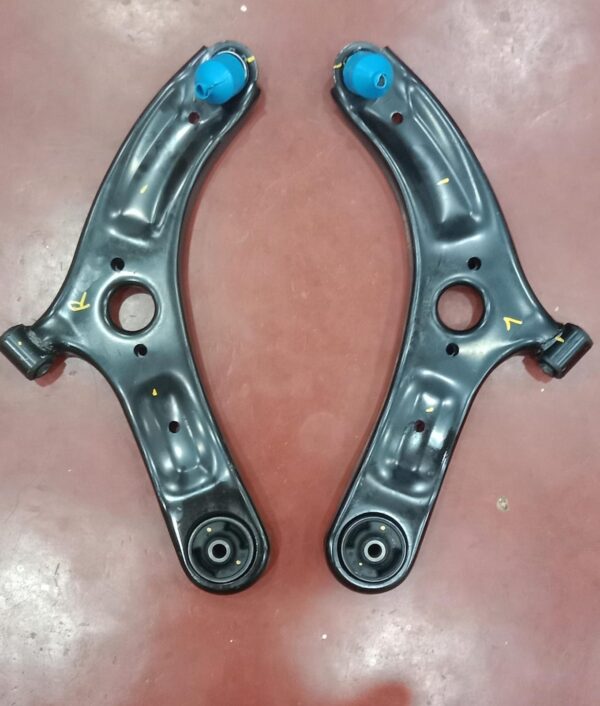 LOWER ARM TRACK CONTROL ARM  ASSY I-20 PAIR