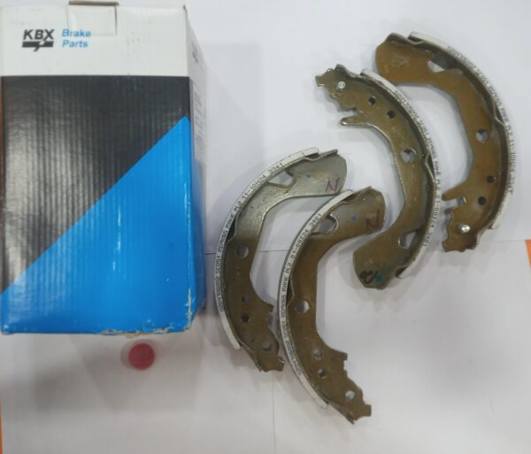 (KBX)BRAKE SHOE  SWIFT/DZIRE N/M