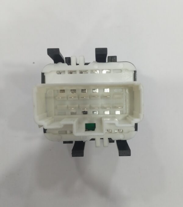 POWER WINDOW SWITCH DUSTER WHITE RH - Image 3