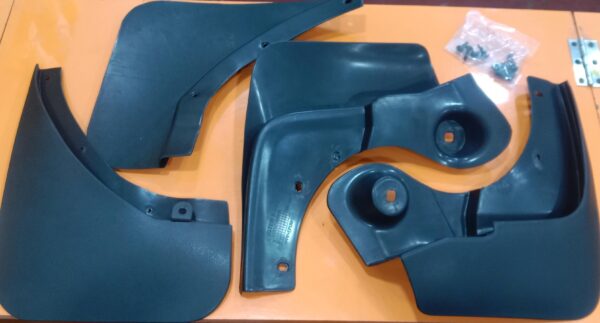(MUD FLAP) DUSTER T-1(SET OF FOUR)