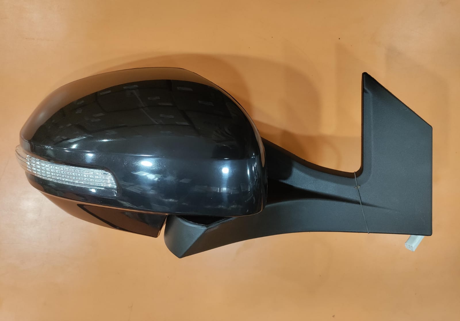 (LUMAX) ERTIGA MOTOR WITH INDICATOR- RH SIDE VIEW MIRROR - Image 3