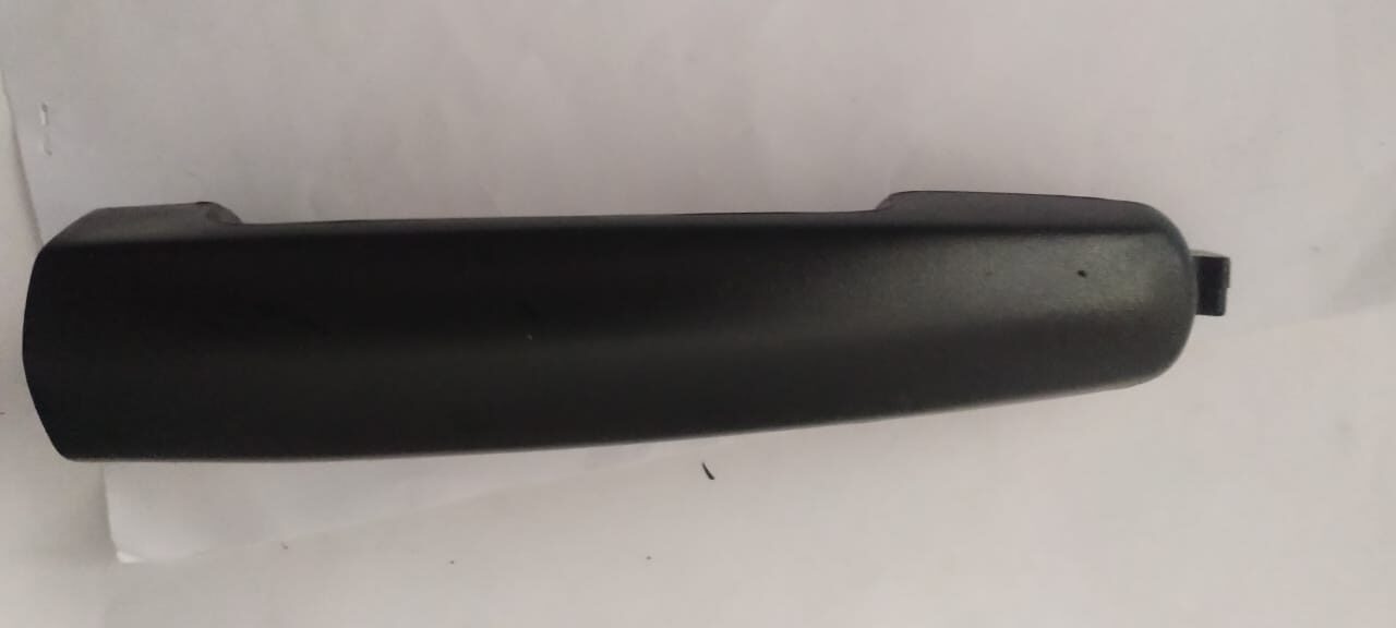 OUT SIDE DOOR HANDLE SWIFT/ ERTIGA/RITZ/ DEZIRE/VITARA/ S X 4/ with key hole without base -FRONT RH