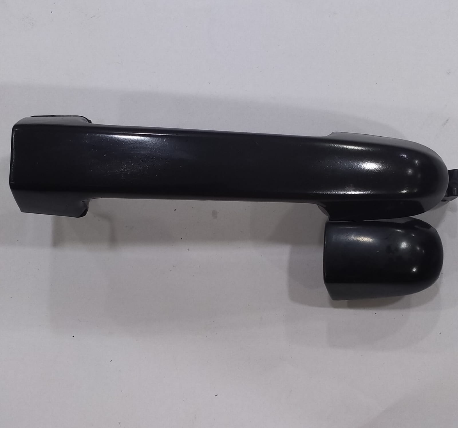 OUTER HANDLE I 20 FRONT LEFT