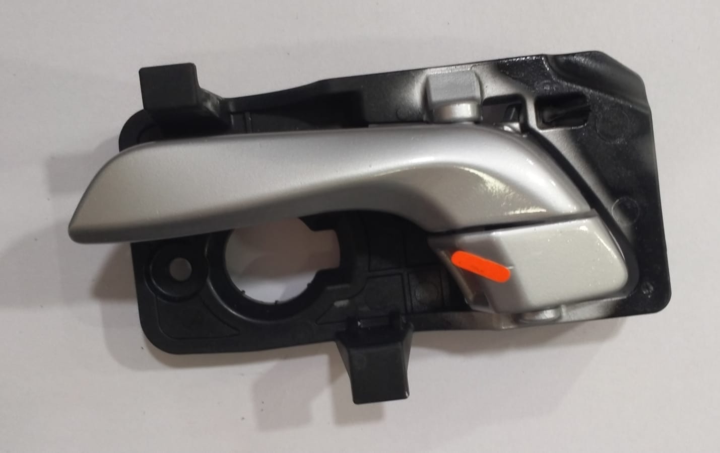 R.C LEVER LOCK ASSY VERNA FLUDIC N/M LH