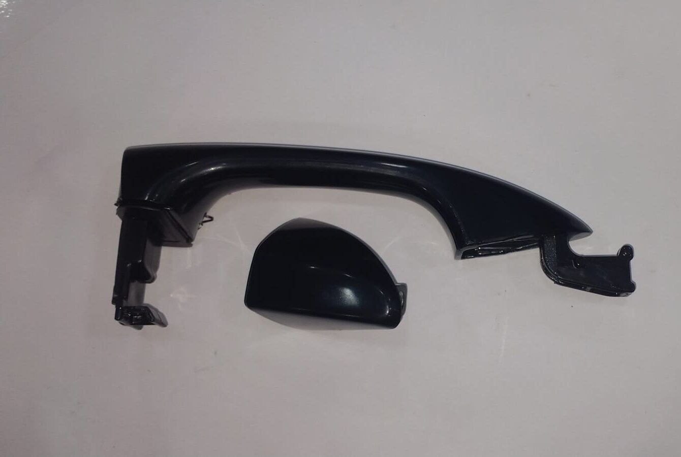 OUTER DOOR HANDLE VERNA FLUDIC RH - Image 2