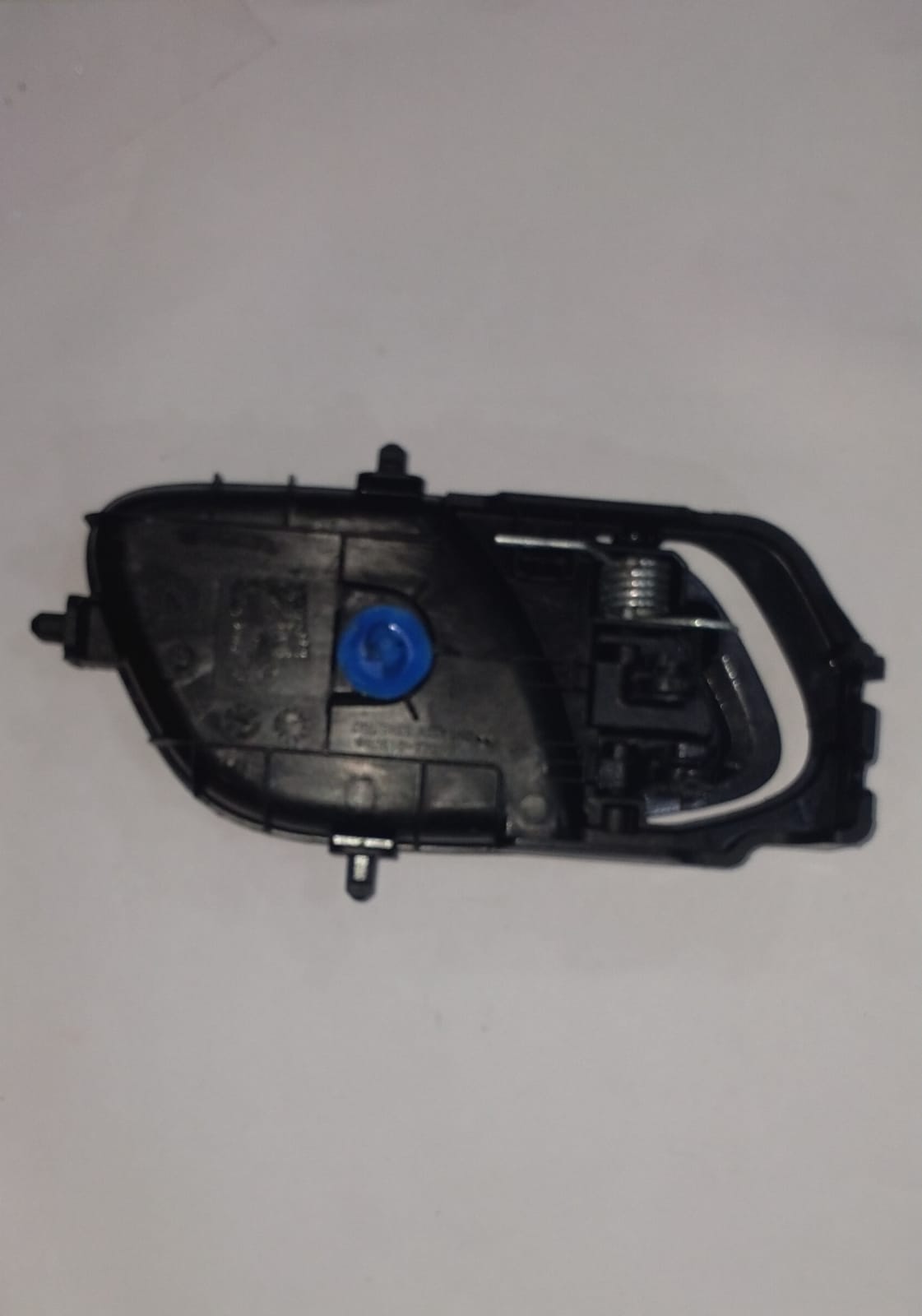 R.C LEVER LOCK ASSY I-20 N/M(DARK GREY) - Image 2