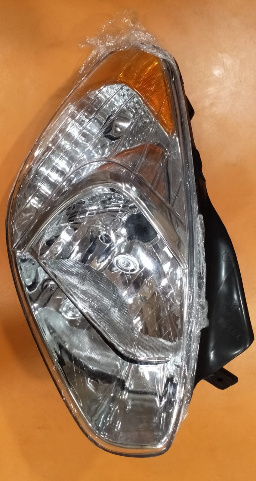 UNO MINDA HEAD LIGHT VERNA TYPE-1 RH