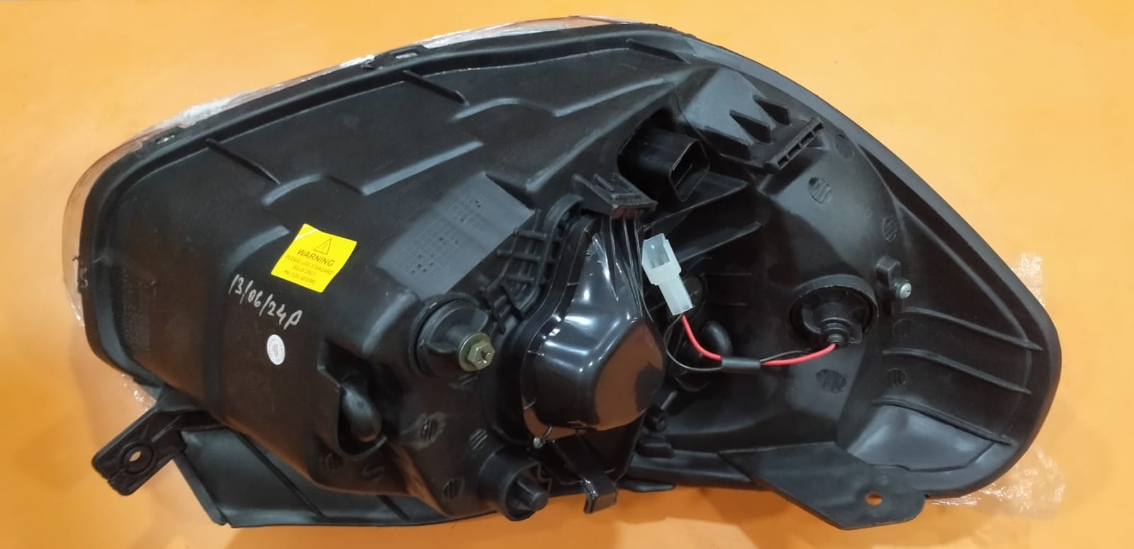 UNO MINDA HEAD LIGHT VERNA TYPE1-LH - Image 2