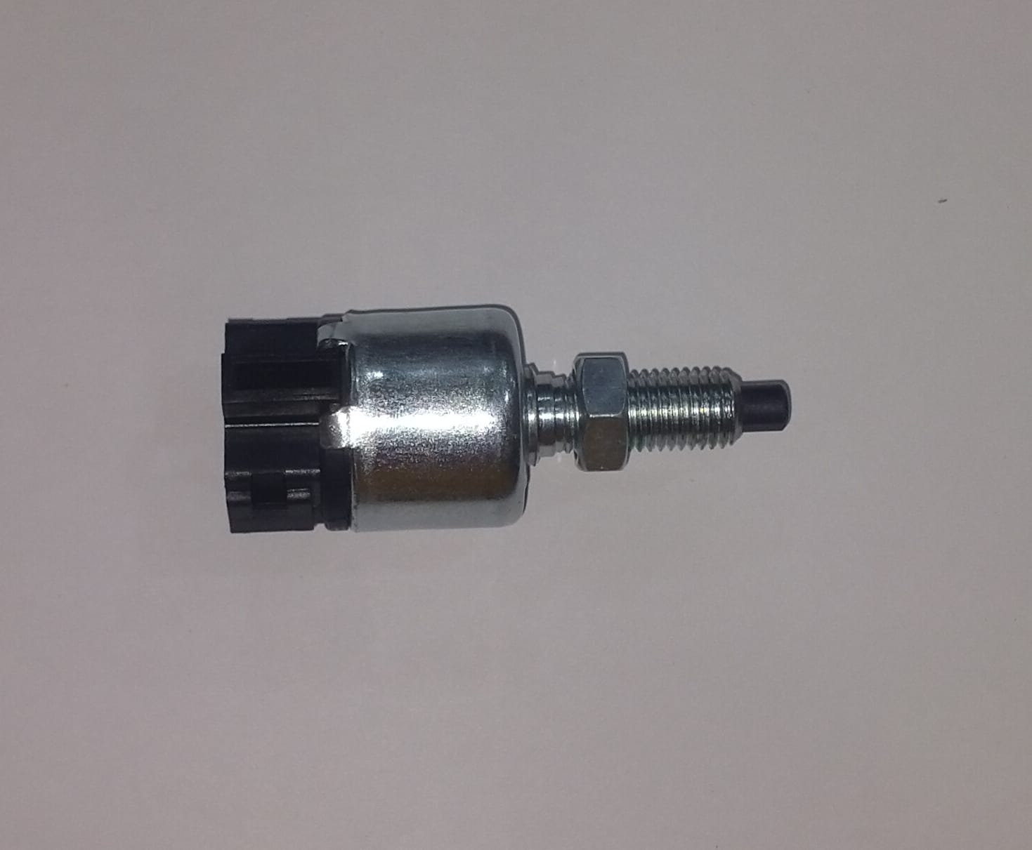 UNO MINDA BRAKE SWITCH MAXXIMO, BOLERO, SCORPIO, XUV 500, TUV 300, XYLO, GENIO, KUV 100, JEETO, SUPRO, THAR