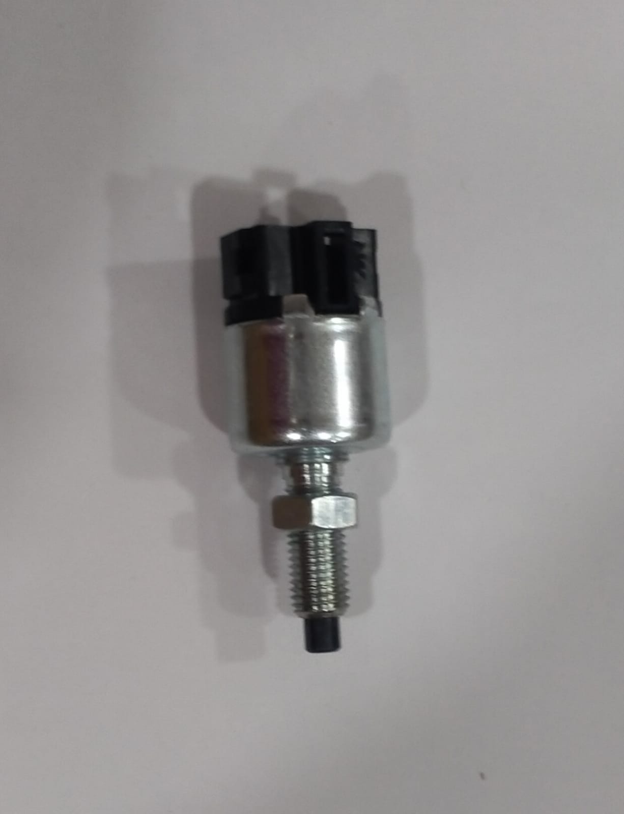 UNO MINDA BRAKE SWITCH MAXXIMO, BOLERO, SCORPIO, XUV 500, TUV 300, XYLO, GENIO, KUV 100, JEETO, SUPRO, THAR - Image 2