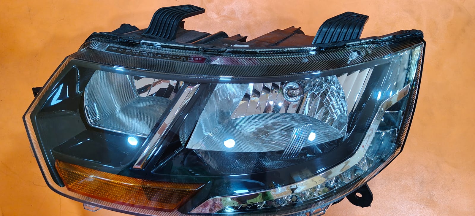 LUMAX HEAD LIGHT ASSY KUV HIGH END WITH MOTOR DRL TYPE2 - LH