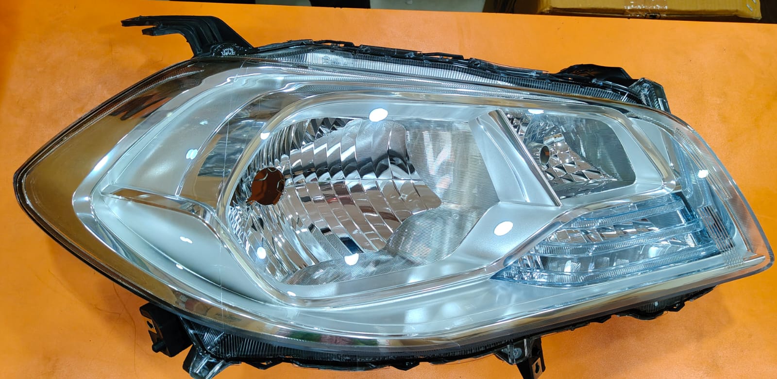 LUMAX HEAD LIGHT ASSY S- CROSS - RH