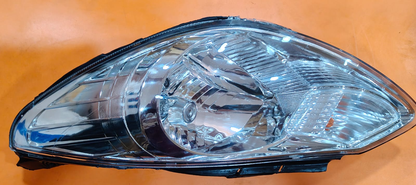 UNO MINDA HEAD LIGHT ASSY I -10 T1- LH