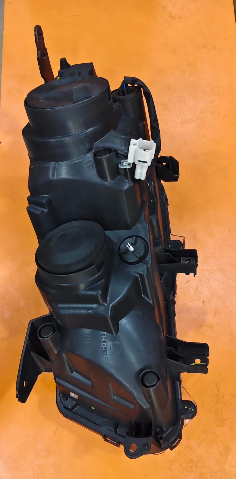 UNO MINDA BREZZA WITH MOTOR (2016-2019)-RH HEAD LIGHT ASSEMBLY - Image 2