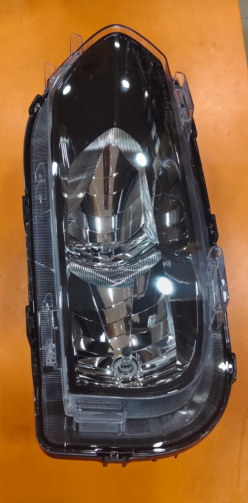 UNO MINDA HL ASSLYKWID N/M- LH HEAD LIGHT ASSEMBLY
