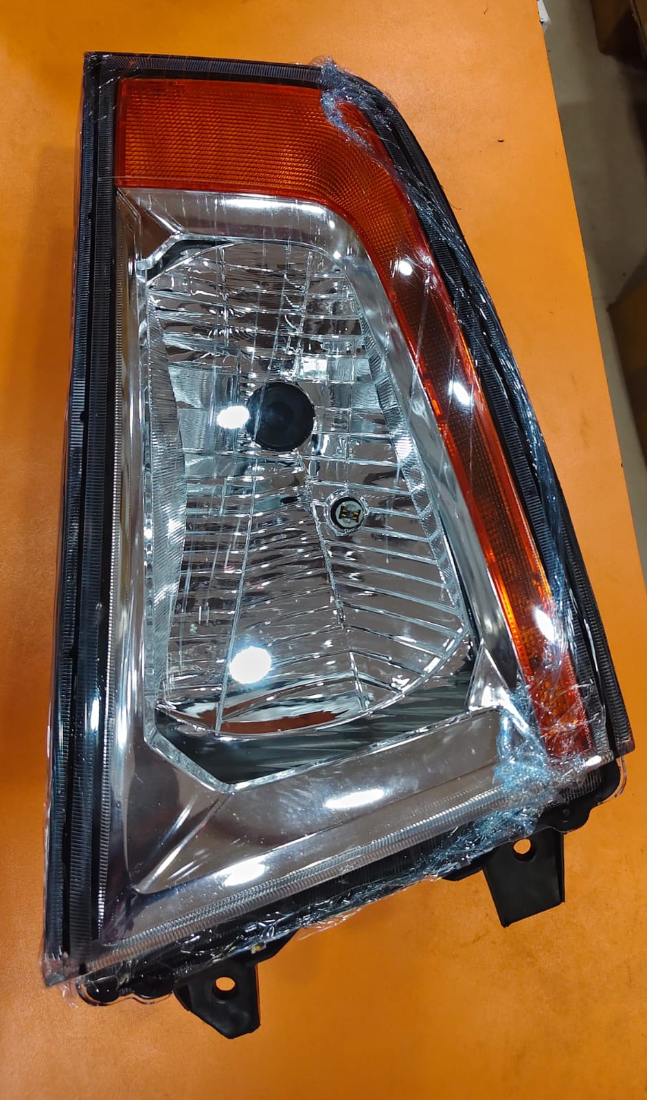 UNO MINDA H/L BADA DOST- LH HEAD LIGHT ASSEMBNLY