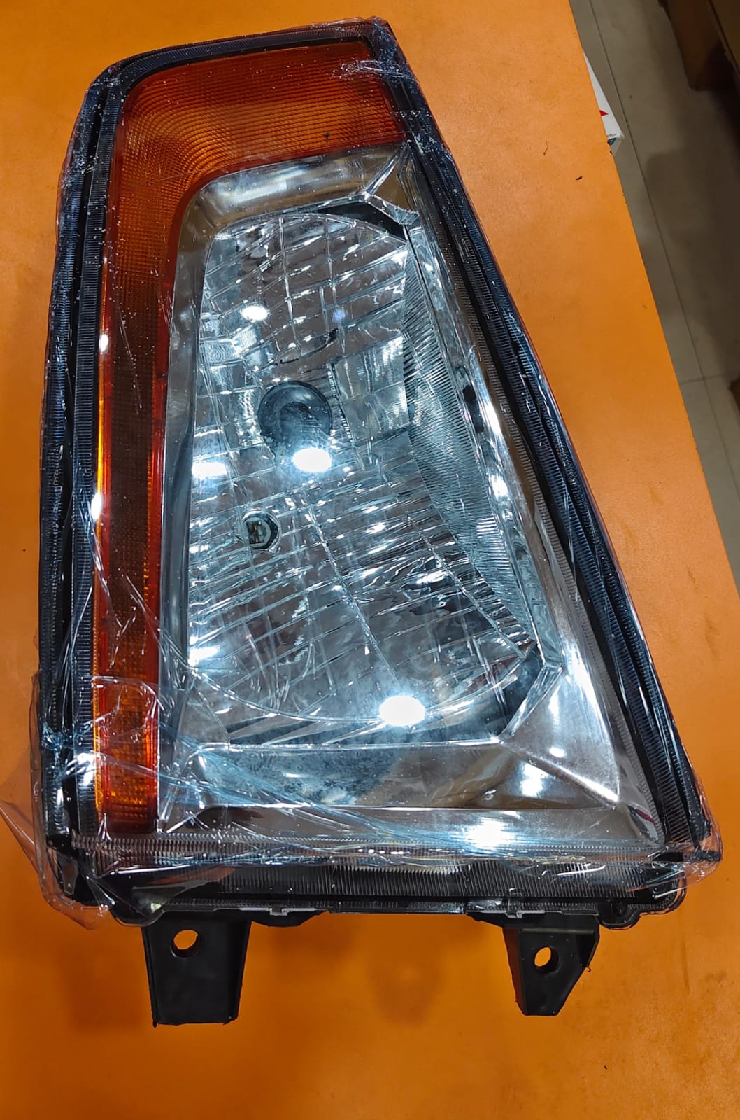 UNO MINDA H/L BADA DOST -RH HEAD LIGHT ASSEMBLY