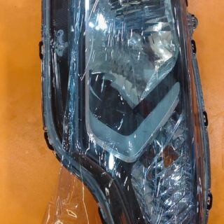 LUMAX HONDA JAZZ(2015)  WITH MOTOR-  RH HEAD LIGHT ASSEMBLY