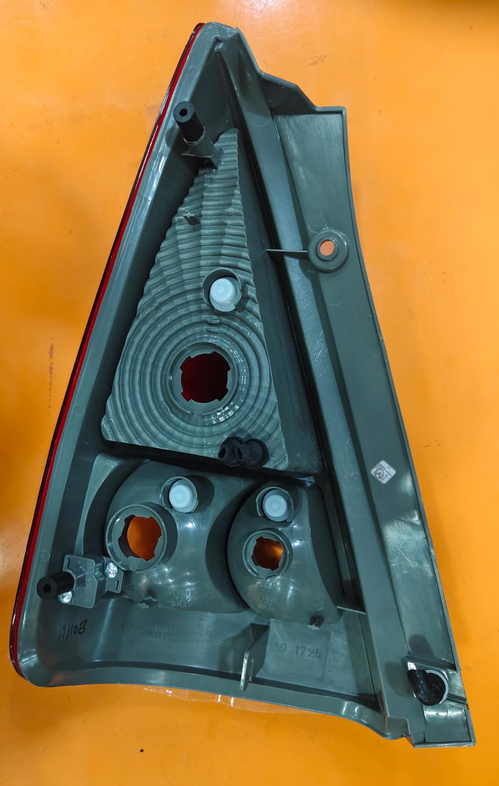 UMA MINDA ZEN ESTILO TAIL LIGHT ASSEMBLY -RH - Image 2
